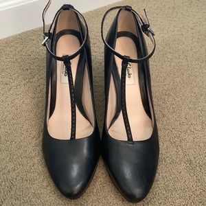 Clarks Narrative black heels